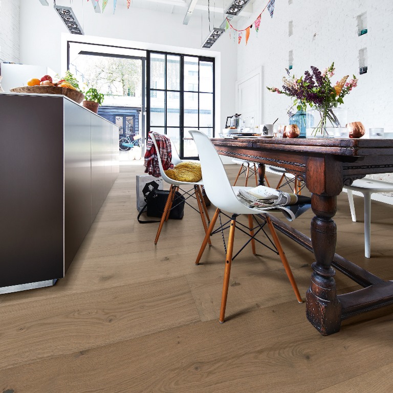 Паркетная доска Meister HD 400 Lindura Дуб Серый 8744 2200×270×11 фото в интерьере